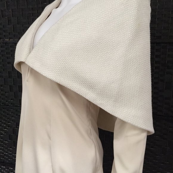 Asilio Almost Famous glamour cape dress Ivory 4 - Picture 3 of 7